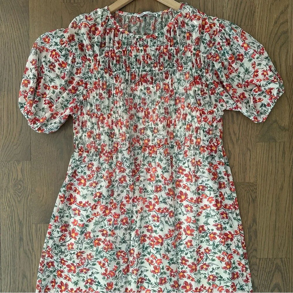 Zara puff sleeve
